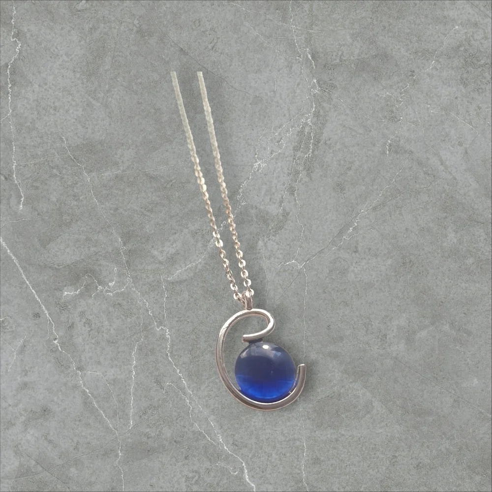 Sophisticated Blue and Silver Necklace with Dainty Chain